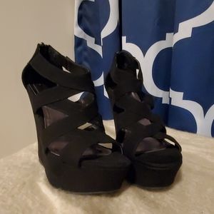 Madden Girl wedges